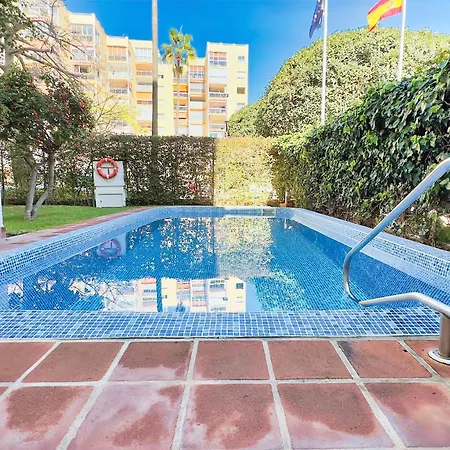Two Bedroom On The Second Line Of The In Marbella. * 马尔韦利亚