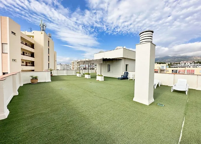 Two Bedroom On The Second Line Of The In Marbella. Apartament Marbella