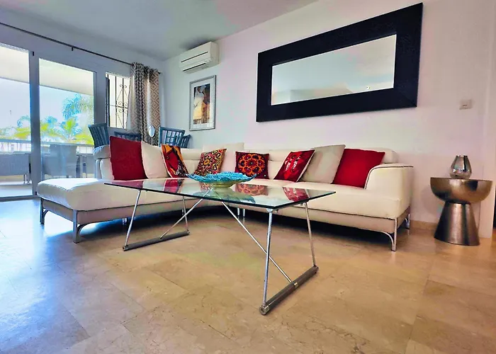 Two Bedroom On The Second Line Of The In Marbella. Apartament