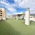 Two Bedroom On The Second Line Of The In Marbella. Appartement Marbella